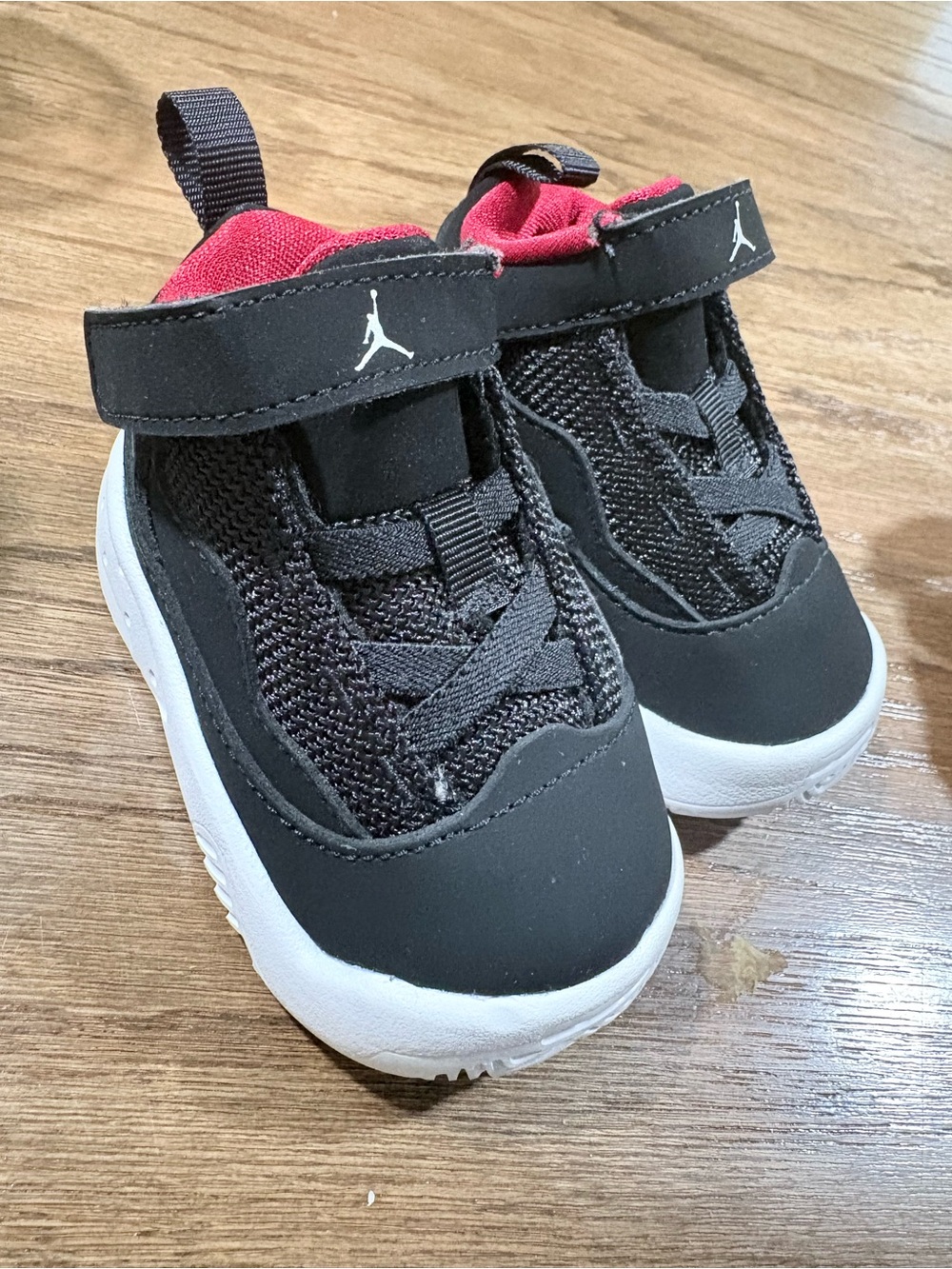 Jordan Toddler Black and Red Hook-and-Loop Sneakers